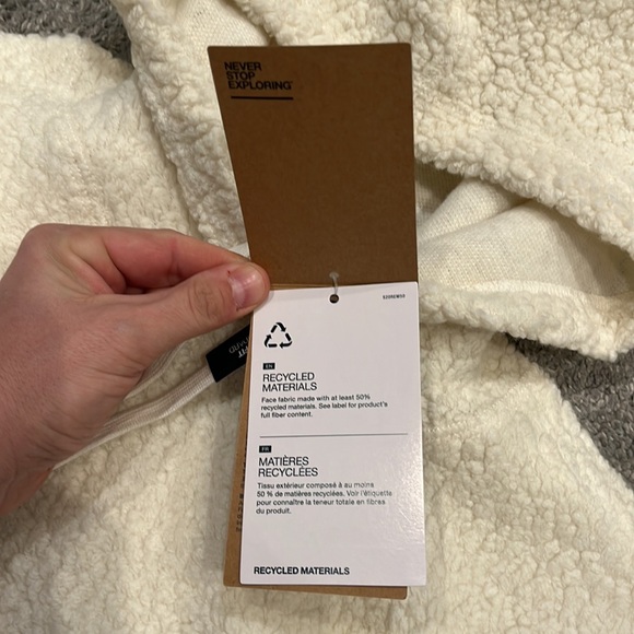 The North Face | NWT Wool Blend Lightweight Sherpa Hoodie - Picture 9 of 14